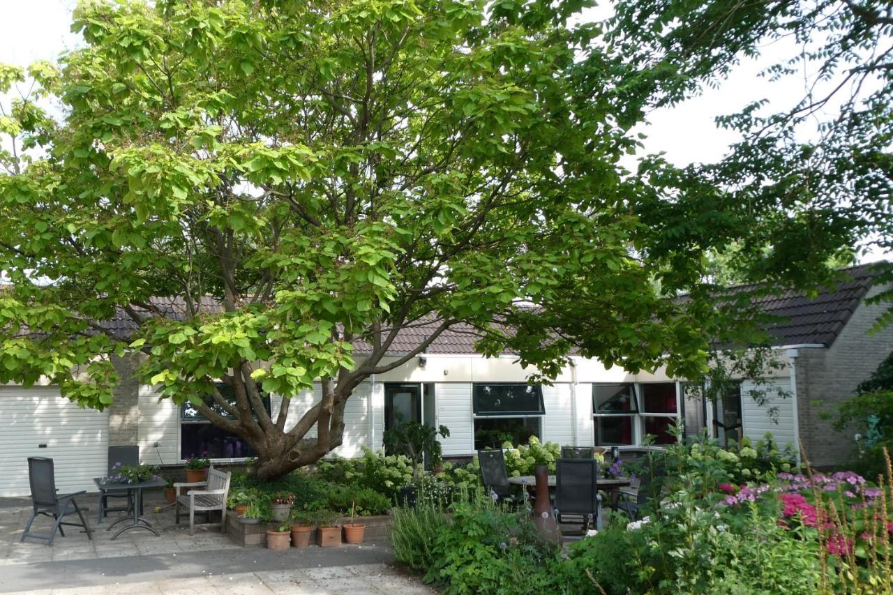 Huis Bij De Catalpa Villa Dordrecht Exterior photo